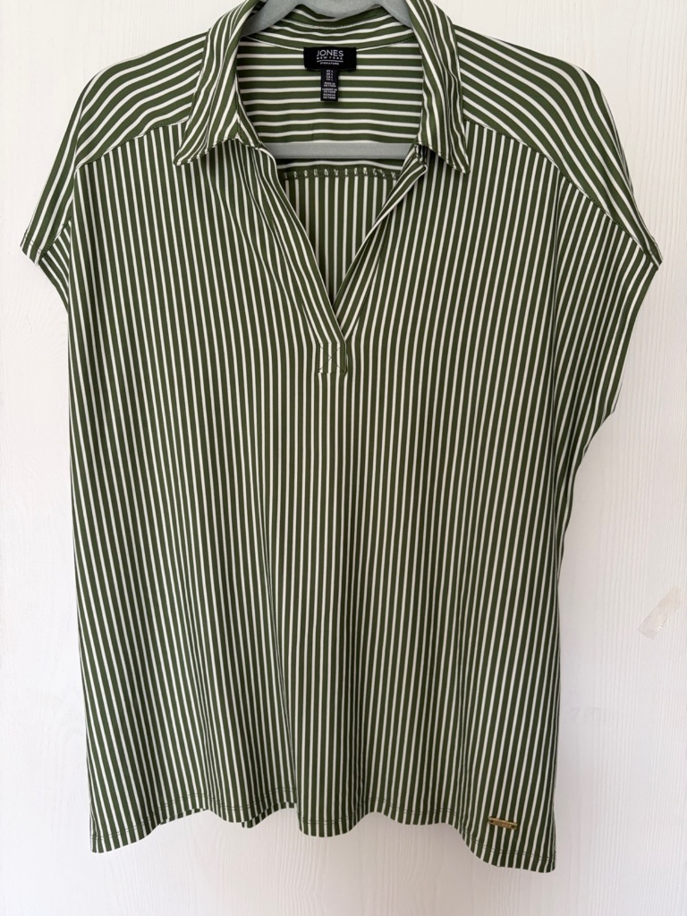 Jones New York Olive & White Striped Collared Tunic
